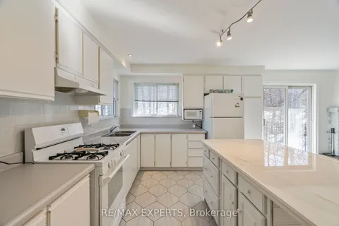 632 Bannister Drive, South Bruce Peninsula, ON N0H 2G0