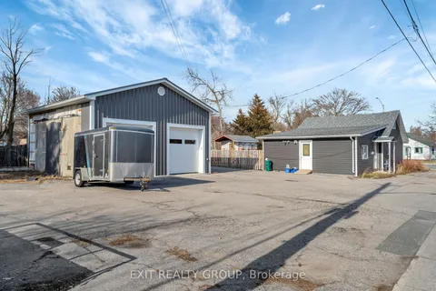 254 Sidney Street, Quinte West, ON K8V 2T6