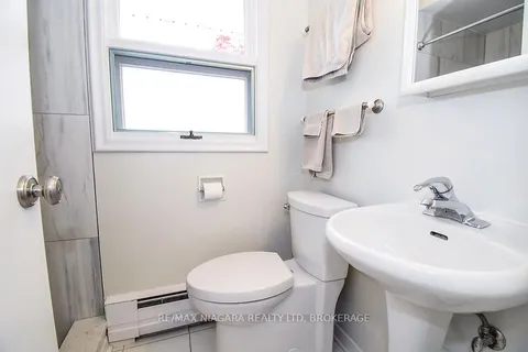 1457 Niagara Boulevard, Fort Erie, ON L2A 5M4
