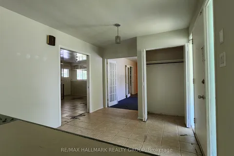 447 ROGER Road, Alta Vista and Area, ON K1H 5B7