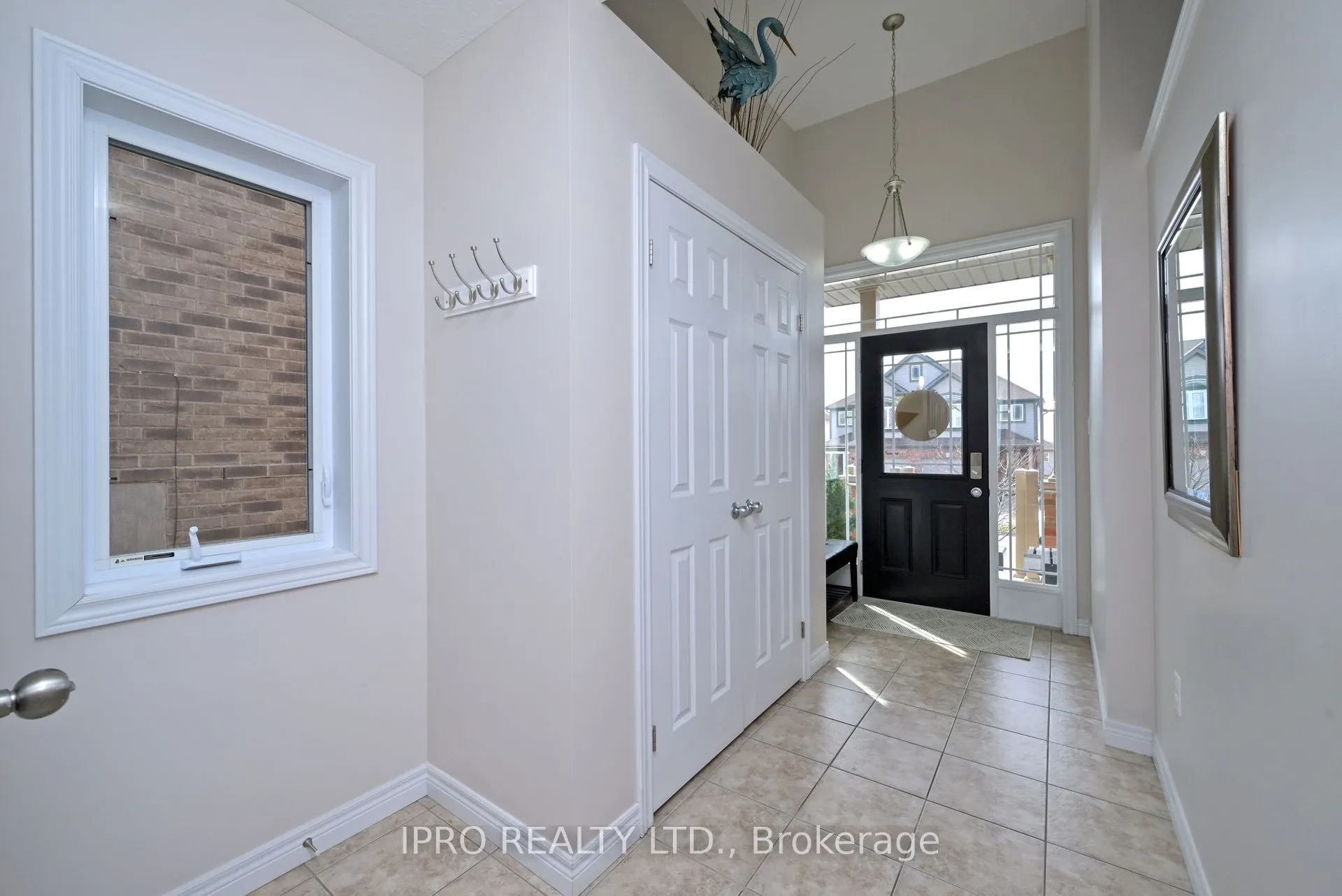 102 Oakes Crescent, Guelph, ON N1E 0J5