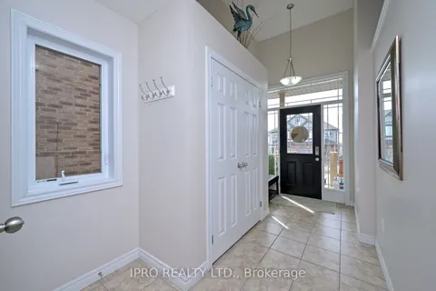 102 Oakes Crescent, Guelph, ON N1E 0J5