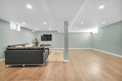 3303 Jinnies Way, London, ON N6L 0B8