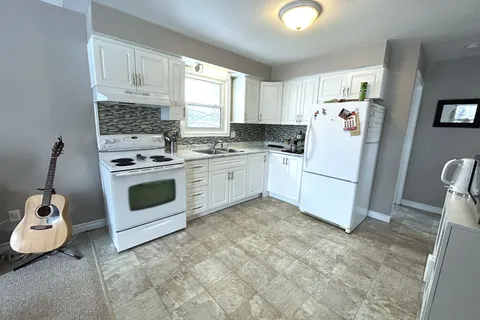 630 Victoria Street, ON N5Y 4C1