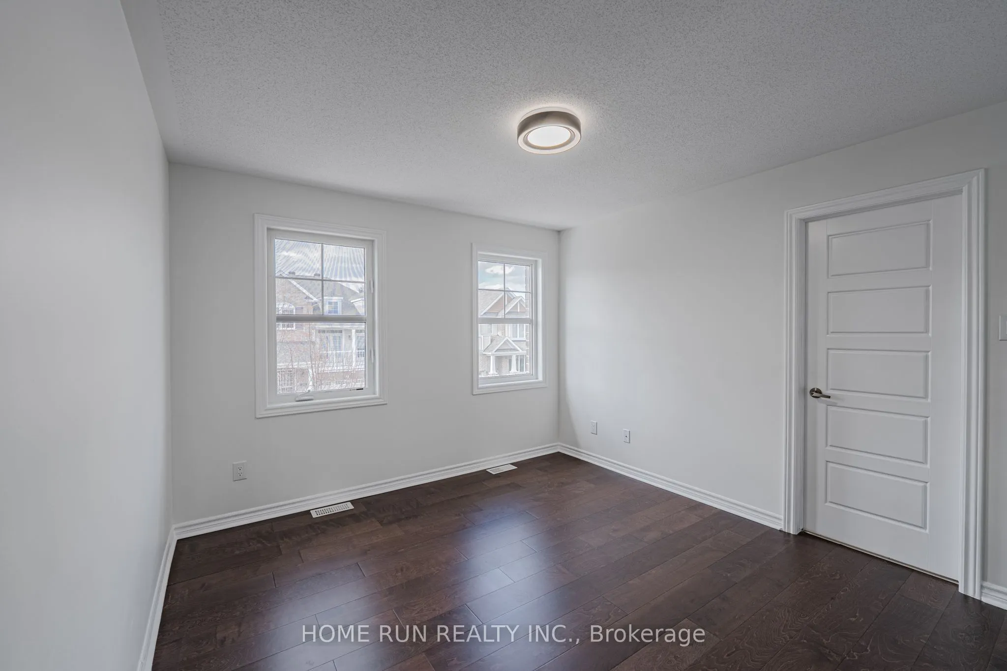 113 Lily Pond Street, Kanata, ON K2M 0J3