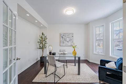 113 Lily Pond Street, Kanata, ON K2M 0J3