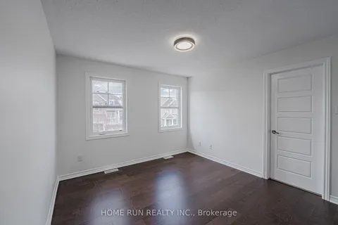 113 Lily Pond Street, Kanata, ON K2M 0J3