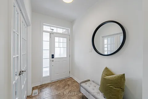113 Lily Pond Street, Kanata, ON K2M 0J3