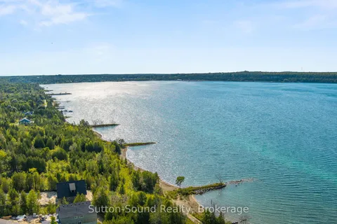 110 SUNSET Boulevard, Georgian Bluffs, ON N0H 2T0