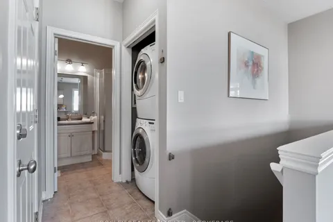 50 Aaron Trail, Welland, ON L3B 6G4