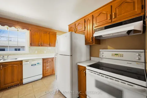 1 Scott Crescent, Perth, ON K7H 3J2