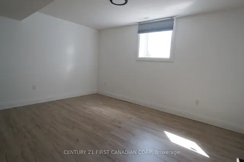 205 King Edward Street, ON N3L 3Y9