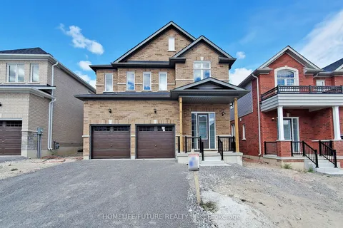534 Clayton Avenue, ON K9K 0H8