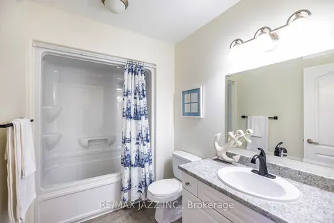 42 MCAULEY Drive, Quinte West, ON K8V 4C9