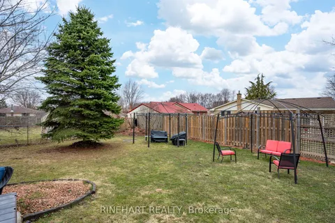 3 Greenfield Court, ON N6E 1K9