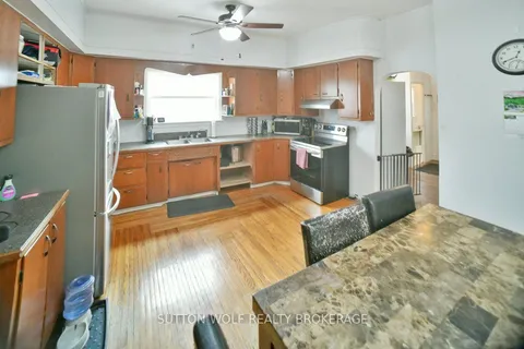 3261 Elgin Street, Brooke-Alvinston, ON N0N 1A0