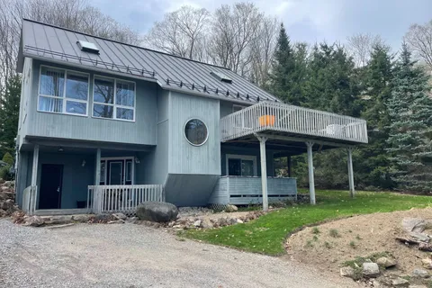 1806 Valley Road, Huntsville, ON P1H 1A8