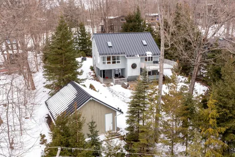 1806 Valley Road, Huntsville, ON P1H 1A8