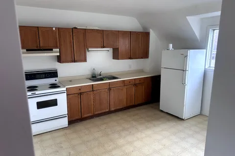 44 Albert Street, Welland, ON L3B 4L2