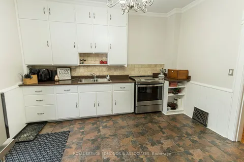 281 Trafalgar Road, Pembroke, ON K8A 5A6