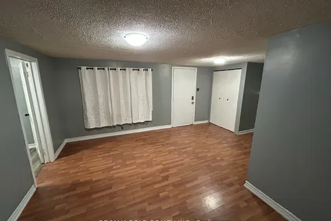 3553 King Street, Windsor, ON N9C 1P4
