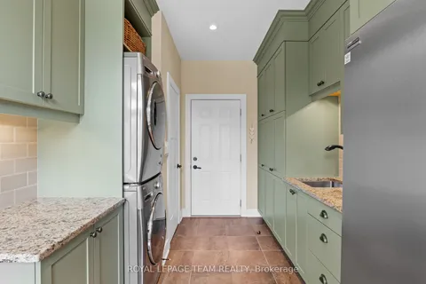 1095 ISLAND VIEW Drive, Manotick - Kars - Rideau Twp and Area, ON K4M 1J8