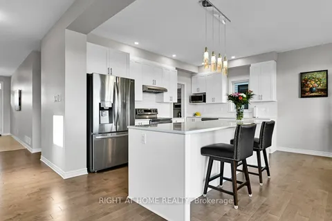 844 Snowdrop Crescent, Blossom Park - Airport and Area, ON K1T 0X7