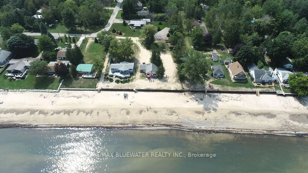 6290 William Street, Lambton Shores, ON N0N 1J0