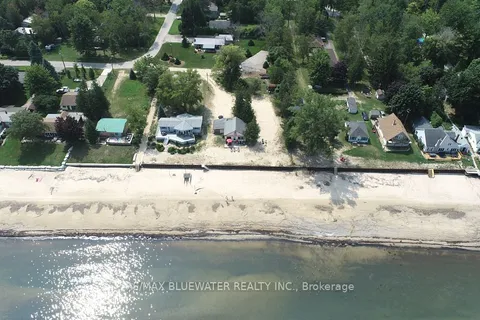 6290 William Street, Lambton Shores, ON N0N 1J0