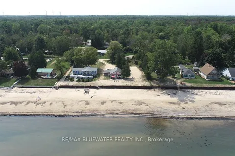 6290 William Street, Lambton Shores, ON N0N 1J0
