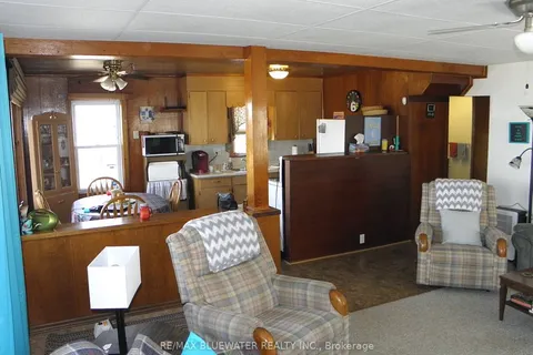 6290 William Street, Lambton Shores, ON N0N 1J0