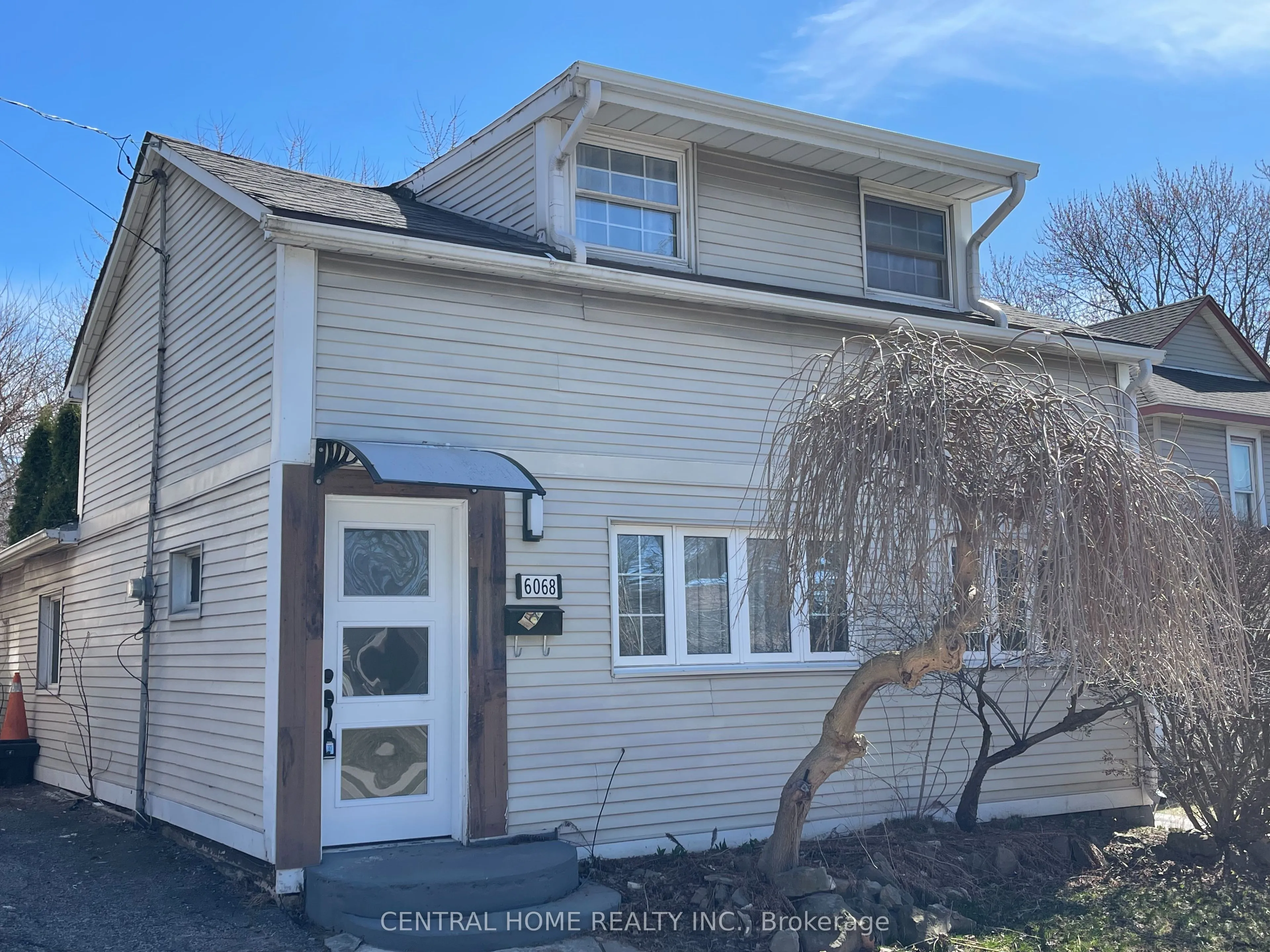 6068 Drummond Road, Niagara Falls, ON L2G 4M2
