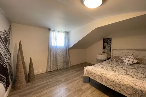 6068 Drummond Road, Niagara Falls, ON L2G 4M2