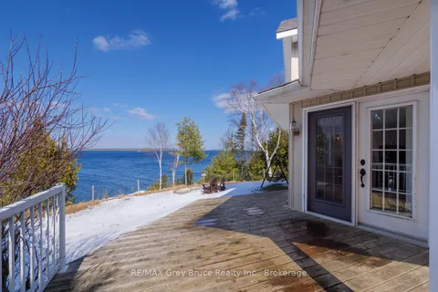 21 Grant Watson Drive, Northern Bruce Peninsula, ON N0H 2R0
