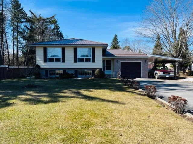 35 Clement Street, Addington Highlands, ON K0H 1P0
