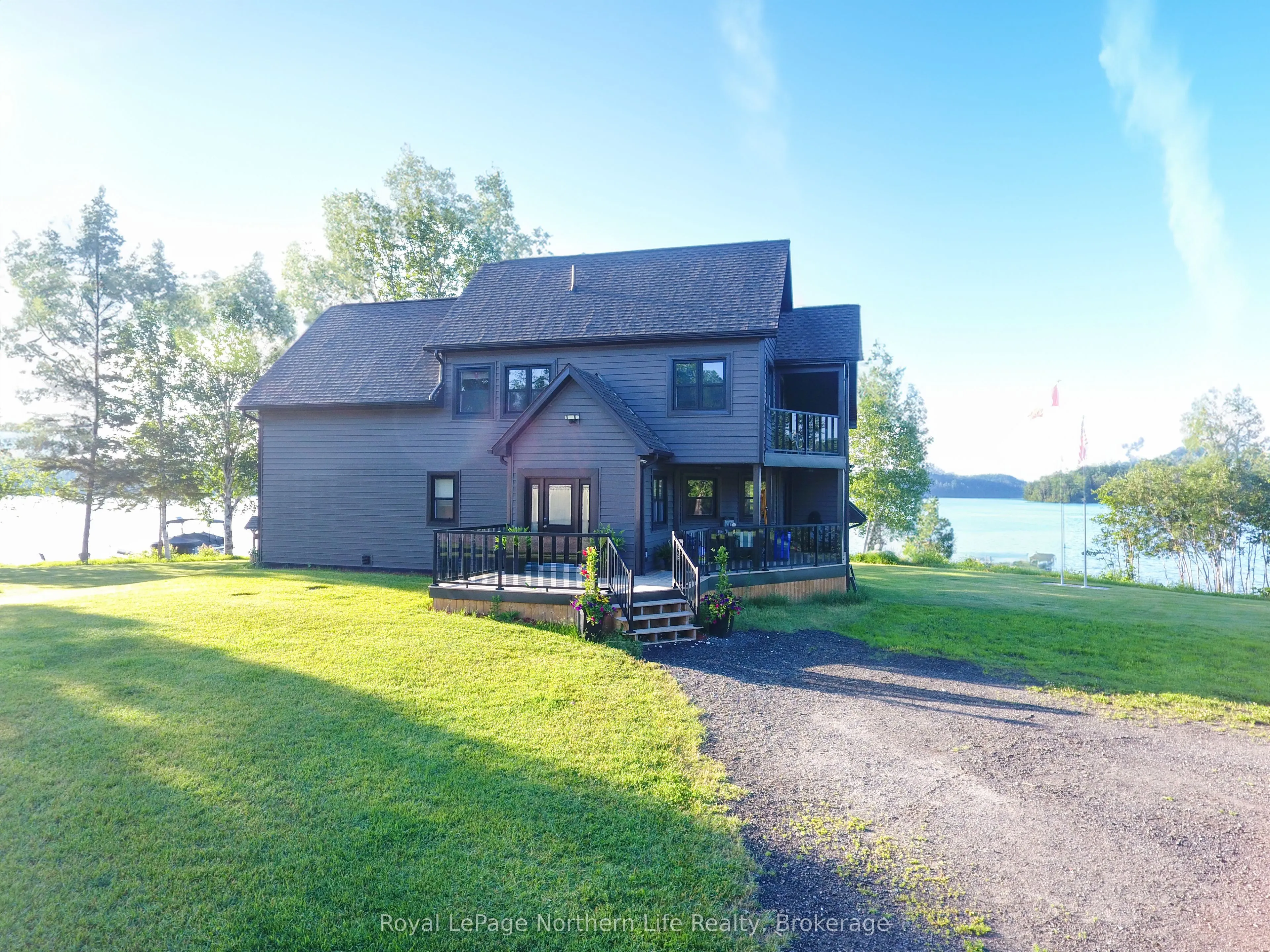 33 WHITE BEAR Court, Temagami, ON P0H 2H0
