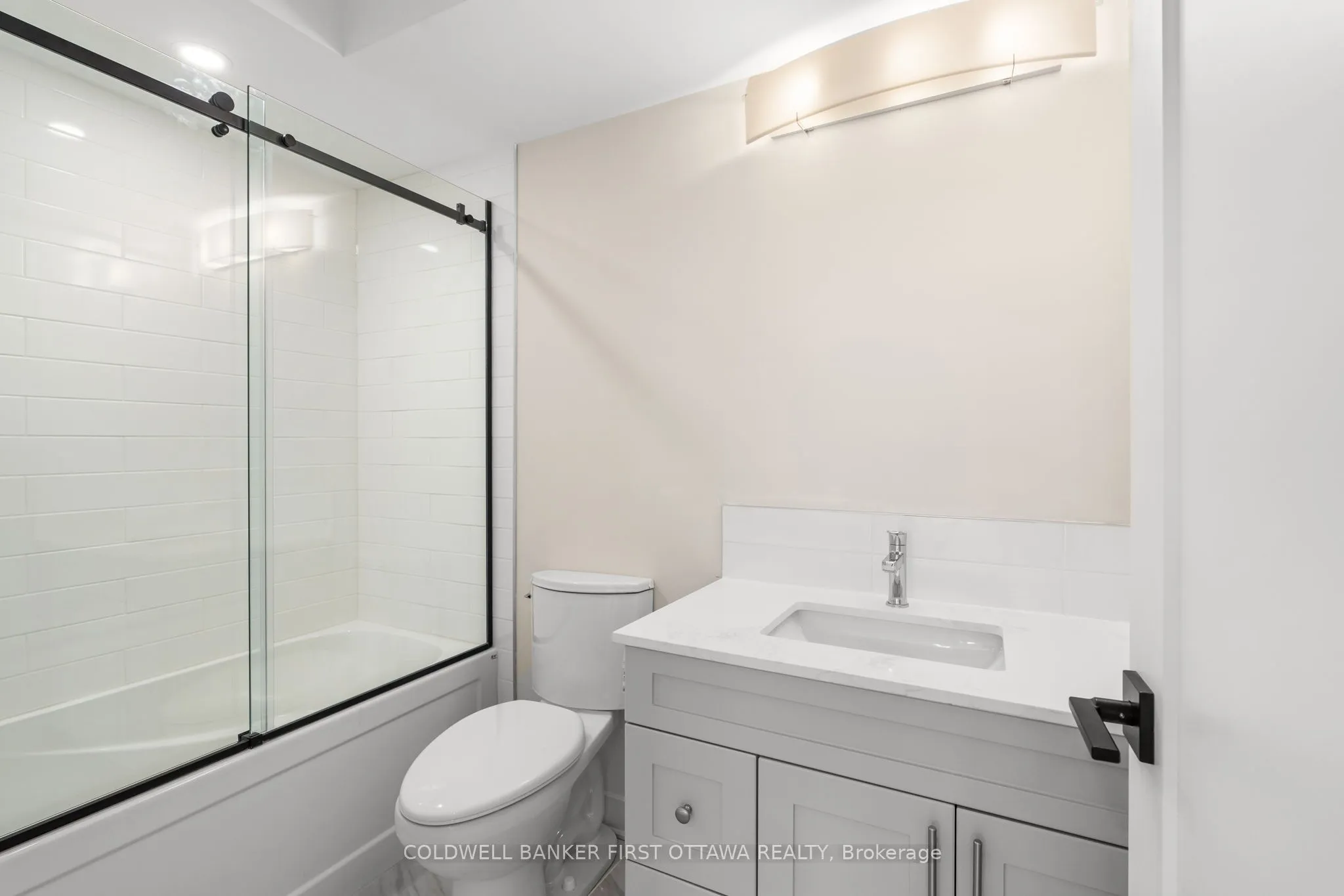 279 Enclave Walk, Orleans - Convent Glen and Area, ON K1W 0J5