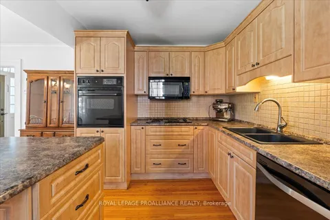 15 Paul Street, Prince Edward County, ON K0K 2T0