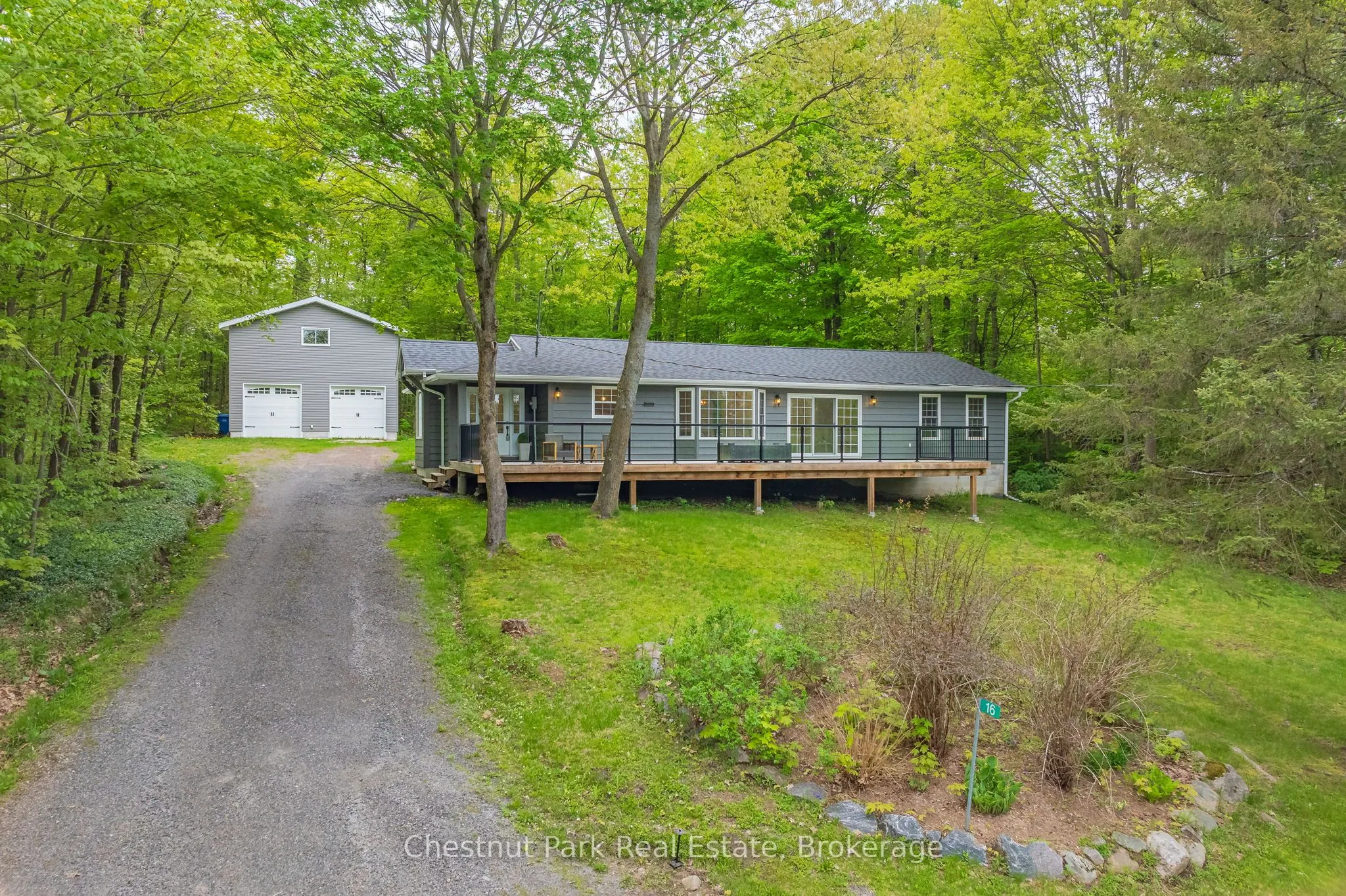 16 CLIFFORD Street, Seguin, ON P0C 1J0