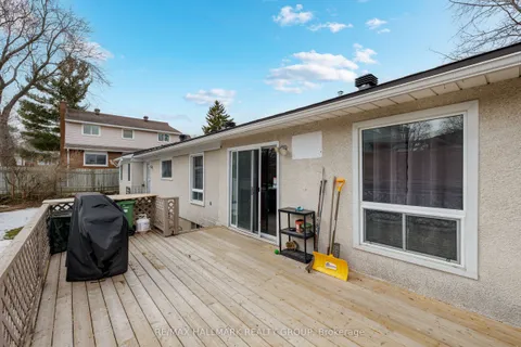 14 Roberta Crescent, Barrhaven, ON K2J 1G6