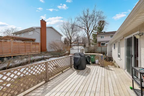 14 Roberta Crescent, Barrhaven, ON K2J 1G6