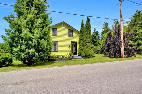 16 Squires Street, Prince Edward County, ON K0K 1T0