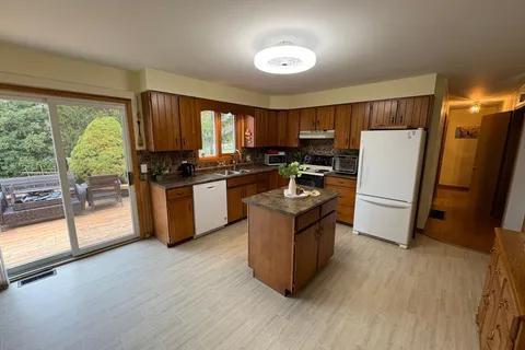 215 Bennett Street, Goderich, ON N7A 1A8
