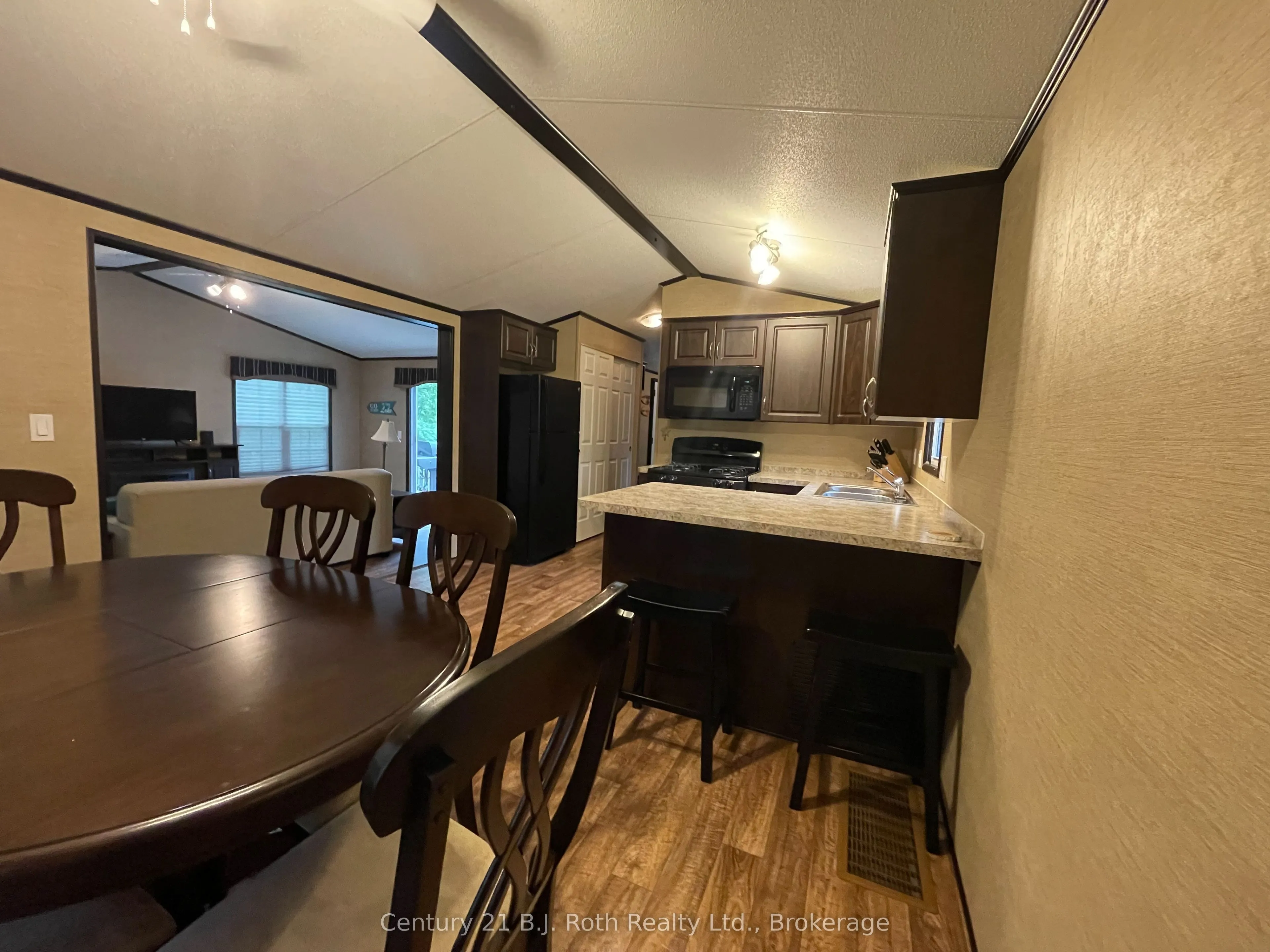 1336 SOUTH MORRISON LAKE Road, ON P0B 1L0