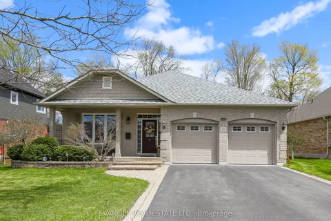 10 Wood Court, Kawartha Lakes, ON K9V 6J4
