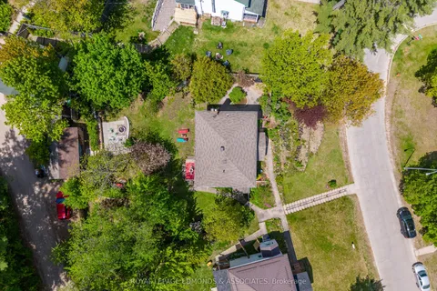 3 Huron Street, Deep River, ON K0J 1P0