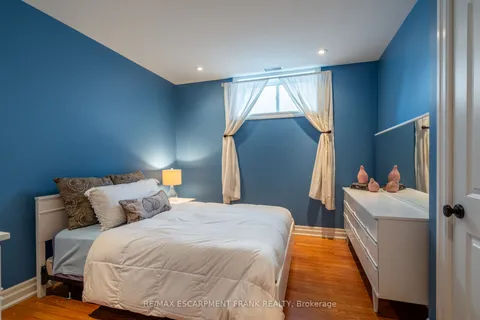 157 Terrence Park Drive, Hamilton, ON L9G 1C6