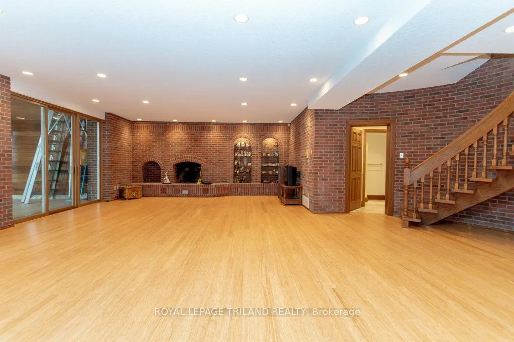 2643 Old Victoria Road, ON N6M 1B8