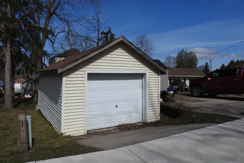 166 Charles Street, Ingersoll, ON N5C 1K2