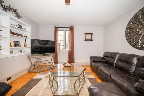 590 Boundary Road, Laurentian Valley, ON K8A 6M6